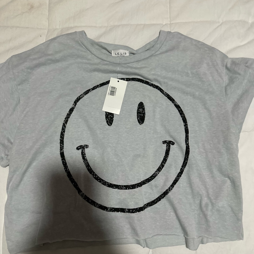 grey cropped shirt
